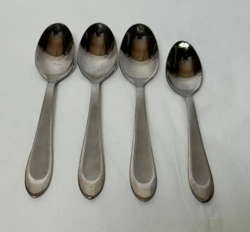 Oneida OHS506 Frosted Stainless Steel Flatware Set of 4, 3 TBS and 1 Teaspoon